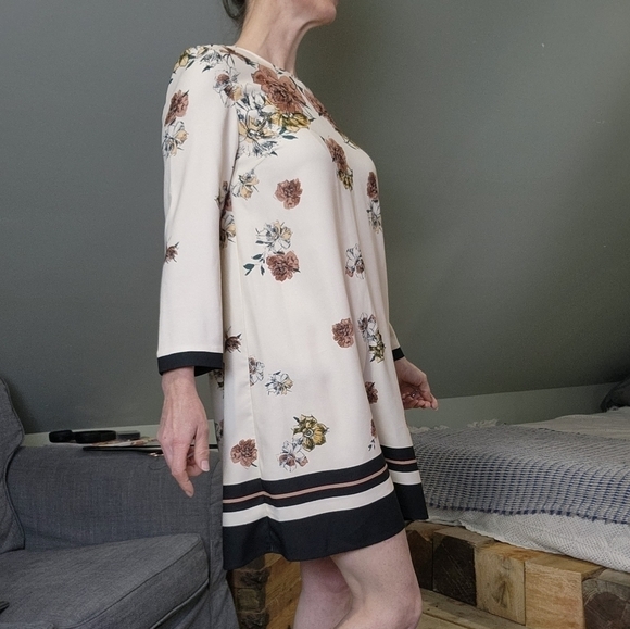 Mini Dress Floral  Beige 3/4 Sleeves Scoop neck ZARA - Picture 4 of 13